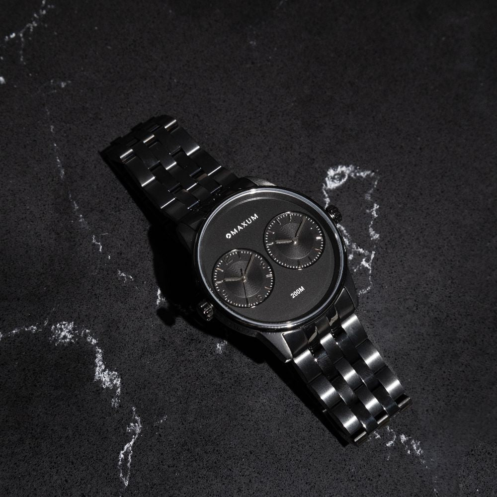 Maxum x Taylor Steele - Black Dial, Black Case & Black Bracelet