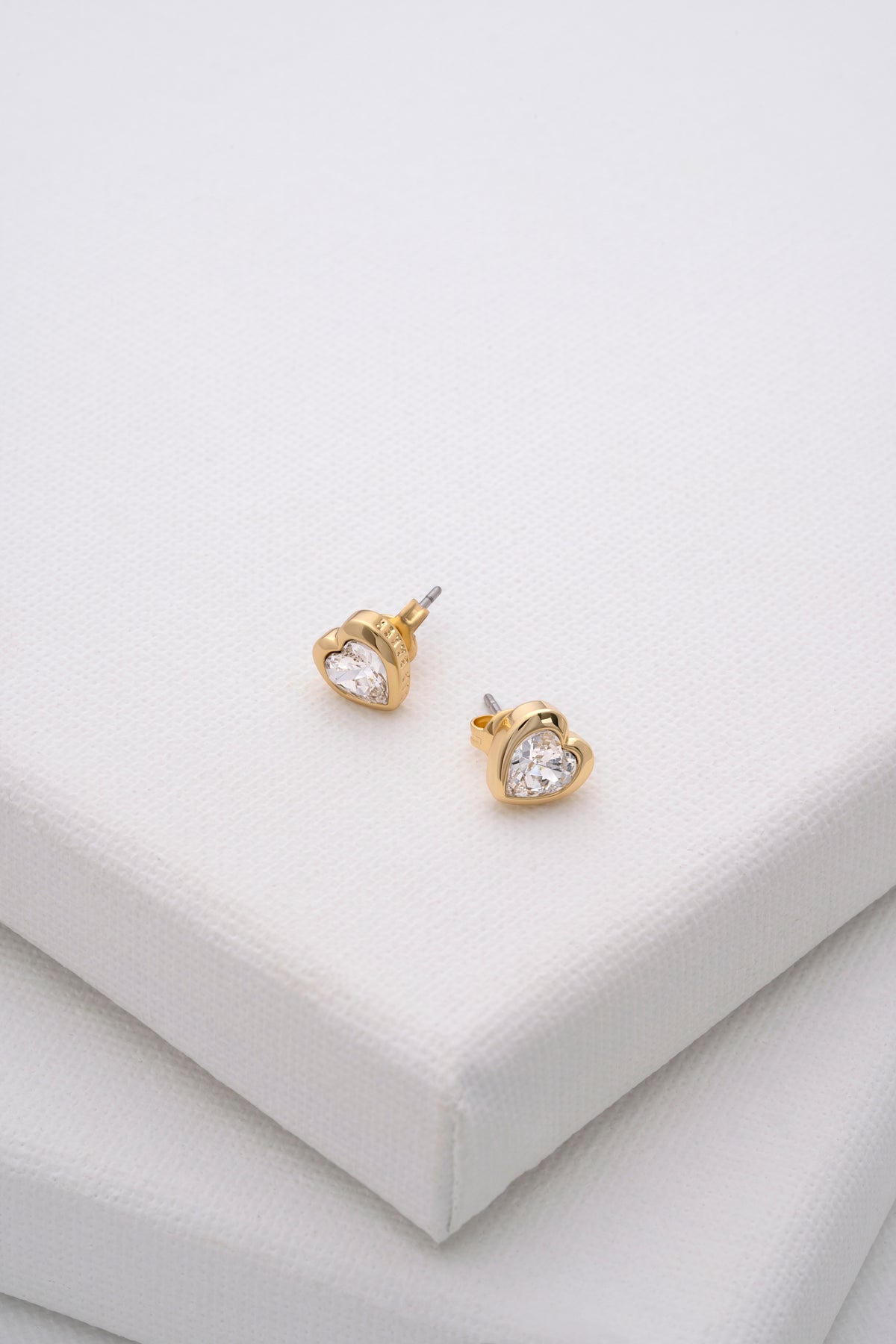 HAN: Crystal Heart Stud Earrings